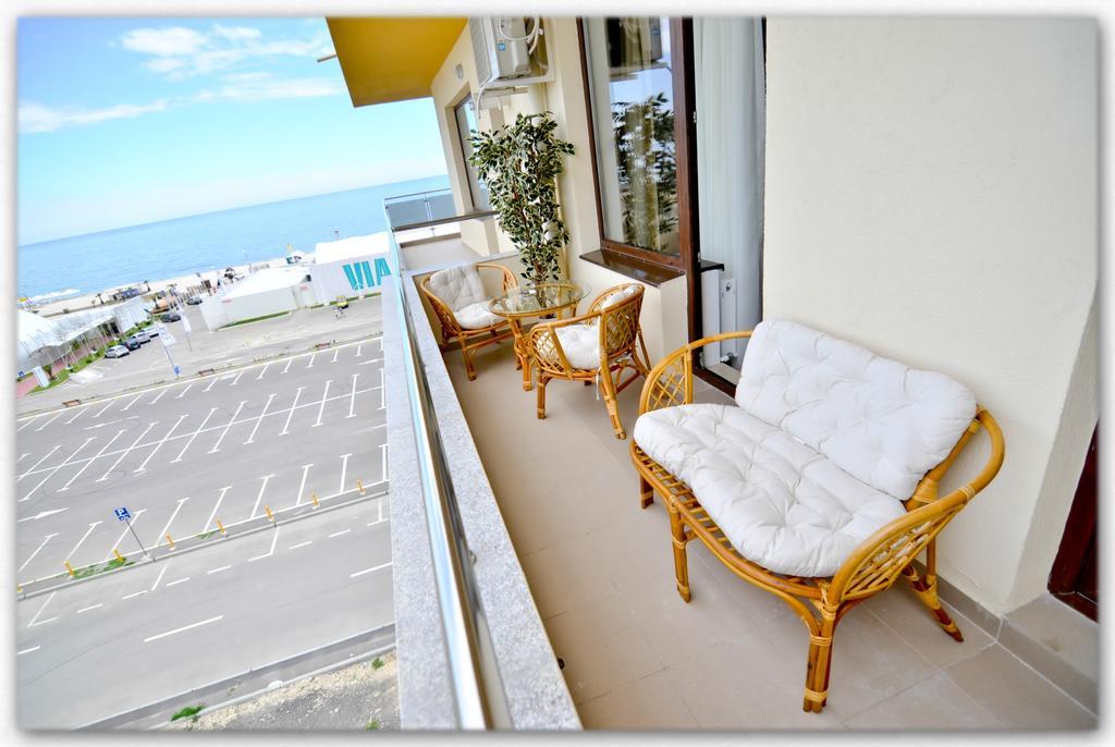 Summerland Luxury Studios By The Sea Mamaia Habitación foto